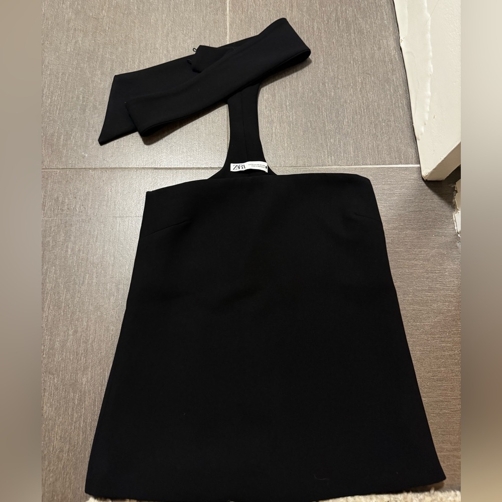 Zara Classic Black Halter Top